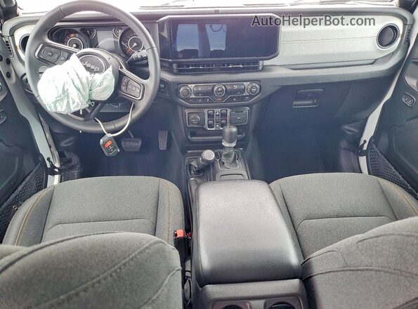 1C4PJXDNXSW500581 2025 JEEP WRANGLER White Vista del salpicadero