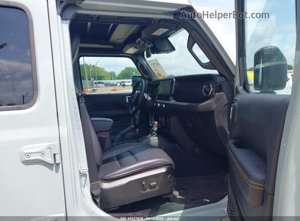 1C4PJXEG9RW326657 2024 JEEP WRANGLER Gray Widok wnętrza z przodu