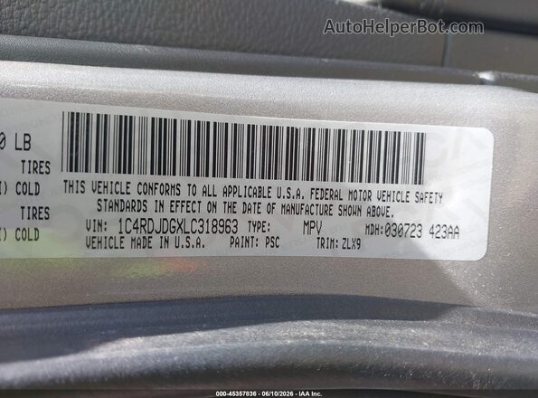1C4RDJDGXLC318963 2020 DODGE DURANGO Silver Vista del compartimento del motor