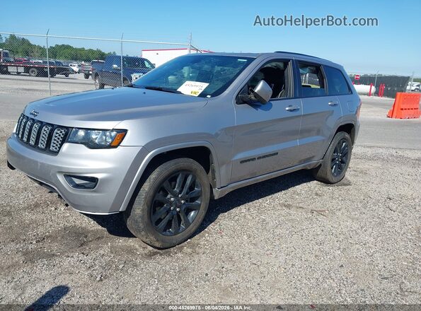 1C4RJEAG0LC355671 2020 JEEP GRAND CHEROKEE Серебряный Передняя левая четверть