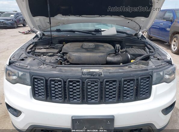 1C4RJEAG4KC580528 2019 JEEP GRAND CHEROKEE White Rear view