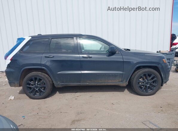 1C4RJEAG6JC323188 2018 JEEP GRAND CHEROKEE Blue Rear interior view