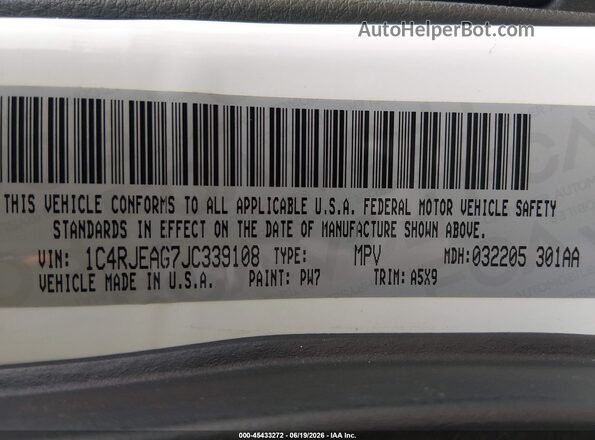 1C4RJEAG7JC339108 2018 JEEP GRAND CHEROKEE White Vista del compartimento del motor