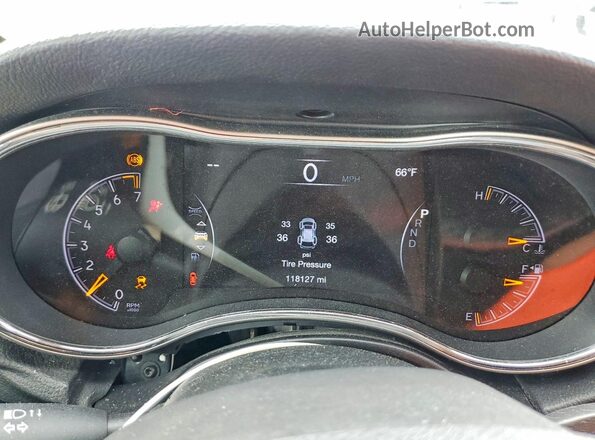 1C4RJEAG8JC480768 2018 JEEP GRAND Red Вид щитка приладів