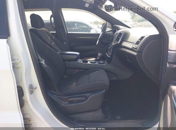 1C4RJEAG9KC790008 2019 JEEP GRAND CHEROKEE Белый Вид салона спереди