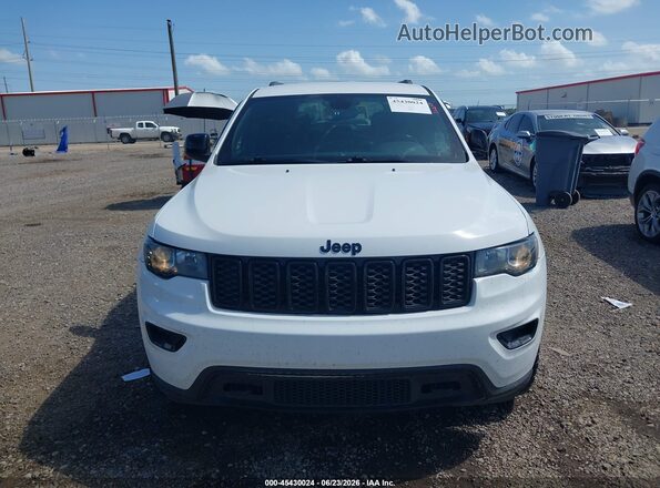 1C4RJEAG9KC790008 2019 JEEP GRAND CHEROKEE Белый Вид задней части салона