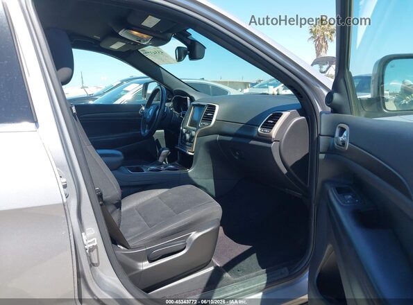 1C4RJEAGXHC609135 2017 JEEP GRAND CHEROKEE Silver 