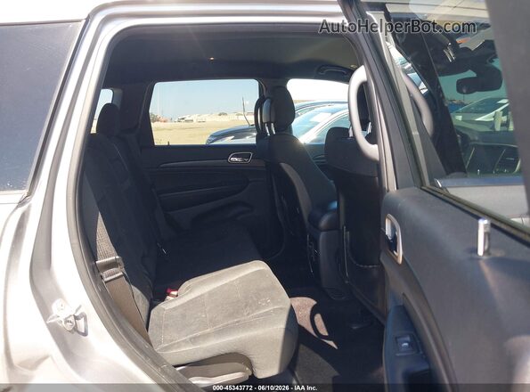 1C4RJEAGXHC609135 2017 JEEP GRAND CHEROKEE Silver 
