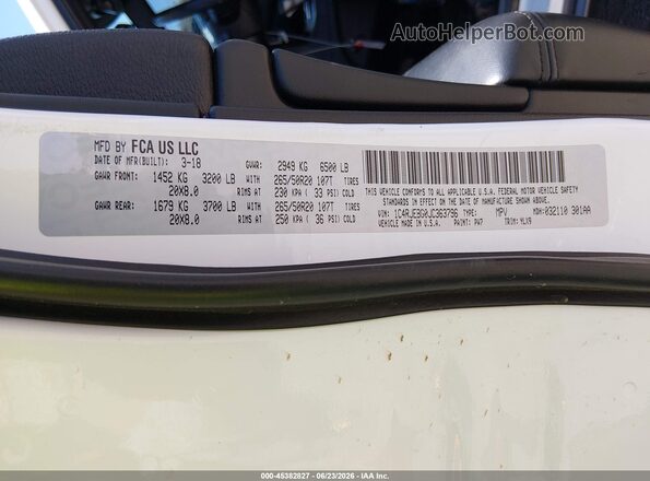1C4RJEBG0JC363796 2018 JEEP GRAND CHEROKEE White Engine compartment view