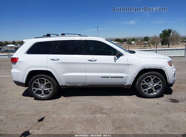 1C4RJEBG0JC363796 2018 JEEP GRAND CHEROKEE White Rear interior view