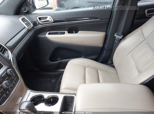 1C4RJEBG1GC500401 2016 JEEP GRAND CHEROKEE White Front interior view