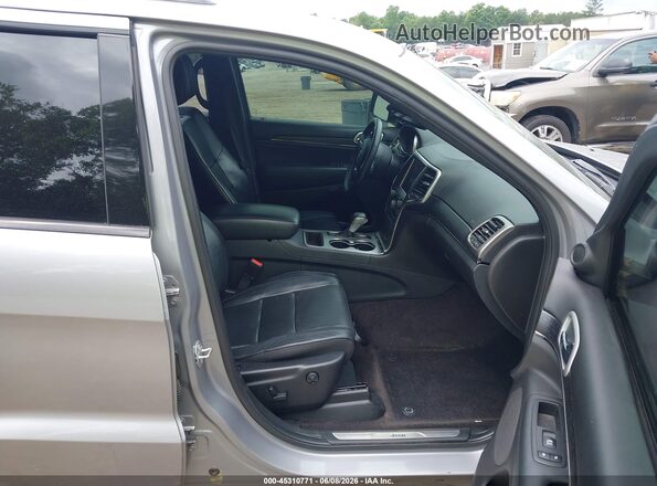 1C4RJECG5JC438183 2018 JEEP GRAND CHEROKEE Silver Սալոնի դիմացի տեսք