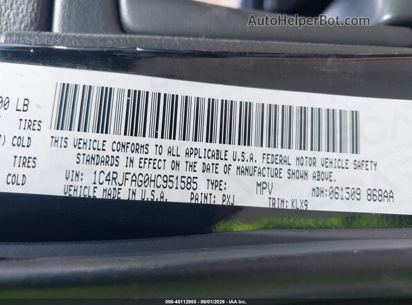 1C4RJFAG0HC951585 2017 JEEP GRAND CHEROKEE Black Engine compartment view