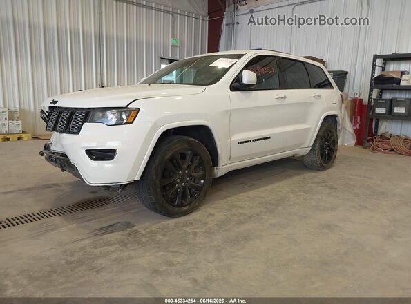1C4RJFAG0JC105186 2018 JEEP GRAND CHEROKEE White Vista tres cuartos delantera izquierda
