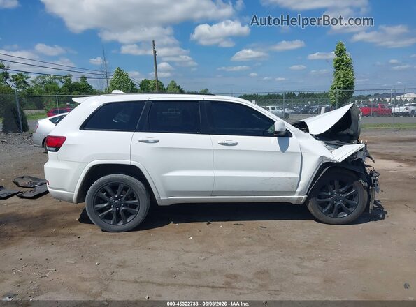 1C4RJFAG0JC356838 2018 JEEP GRAND CHEROKEE White უკანა სალონის ხედი