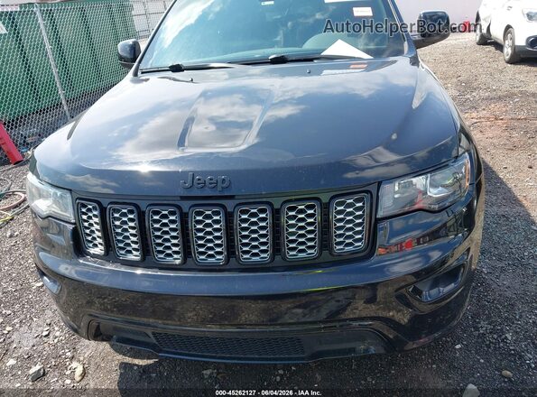 1C4RJFAG1HC932673 2017 JEEP GRAND CHEROKEE Черный Вид щитка приборов