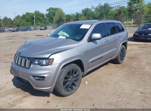 1C4RJFAG2JC432012 2018 JEEP GRAND CHEROKEE Silver Vista tres cuartos delantera izquierda