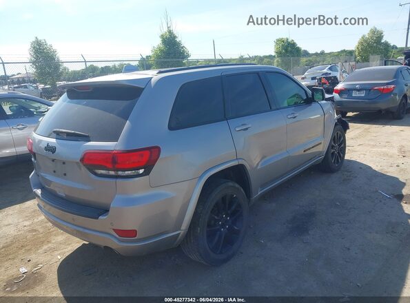 1C4RJFAG2JC432012 2018 JEEP GRAND CHEROKEE Silver Trasero derecho