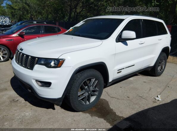 1C4RJFAG3HC625070 2017 JEEP GRAND CHEROKEE White Przód lewy