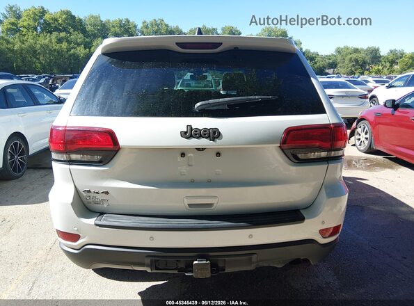 1C4RJFAG3HC625070 2017 JEEP GRAND CHEROKEE White 