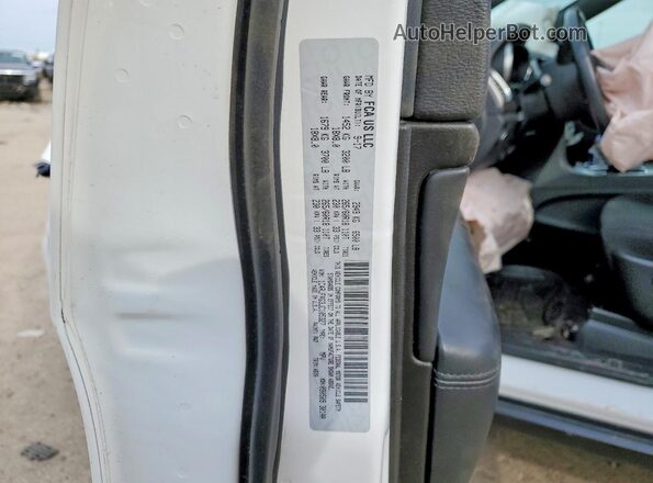 1C4RJFAG3JC105327 2018 JEEP GRAND White 360 interior view