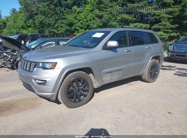1C4RJFAG4JC163172 2018 JEEP GRAND CHEROKEE Серебряный Передняя левая четверть