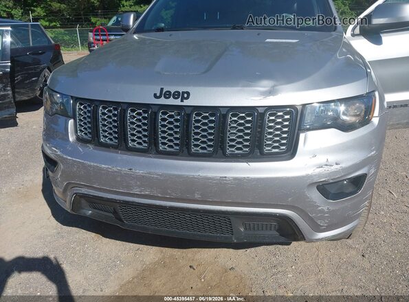 1C4RJFAG4JC163172 2018 JEEP GRAND CHEROKEE Серебряный Вид спереди