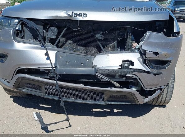 1C4RJFAG5JC183317 2018 JEEP GRAND CHEROKEE Silver Front view