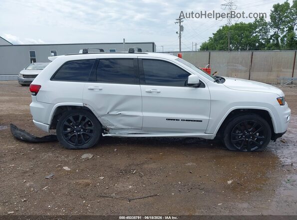 1C4RJFAG6JC103734 2018 JEEP GRAND CHEROKEE Белый Вид задней части салона