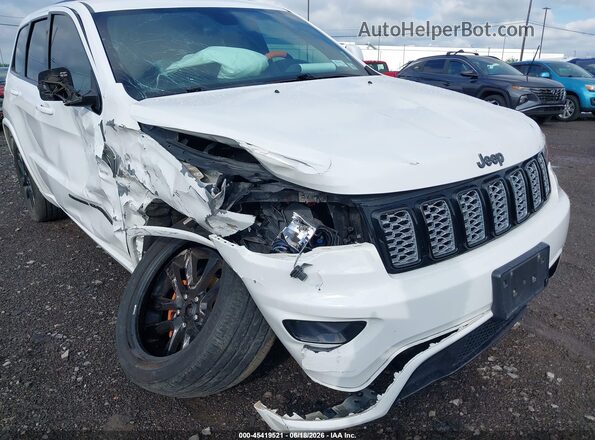 1C4RJFAG6JC258820 2018 JEEP GRAND CHEROKEE Белый Вид спереди