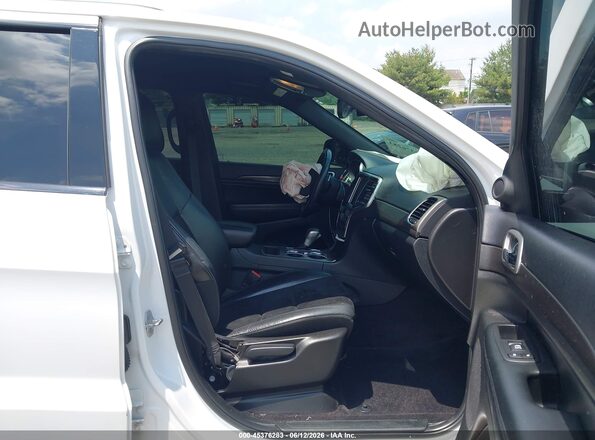 1C4RJFAG7HC926974 2017 JEEP GRAND CHEROKEE White Front interior view