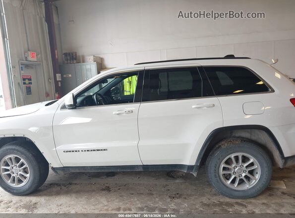 1C4RJFAG7JC276565 2018 JEEP GRAND CHEROKEE White Widok wnętrza z tyłu