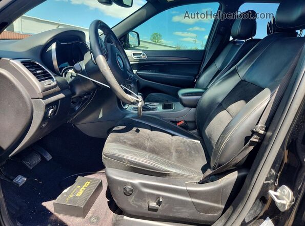 1C4RJFAG8HC700782 2017 JEEP GRAND Black Вид салону спереду