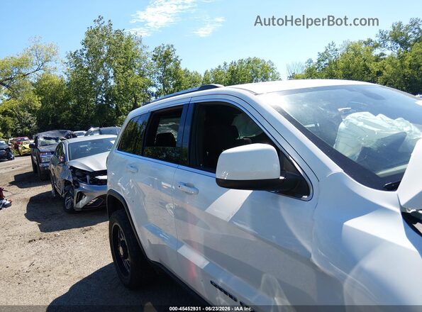 1C4RJFAG8JC309749 2018 JEEP GRAND CHEROKEE White Սալոնի հետևի տեսք