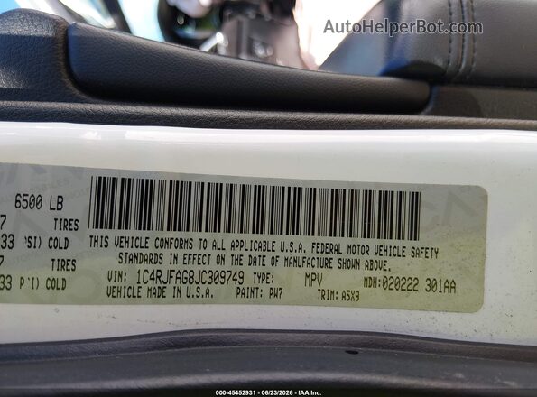 1C4RJFAG8JC309749 2018 JEEP GRAND CHEROKEE White Շարժիչի բաժամունքի տեսք