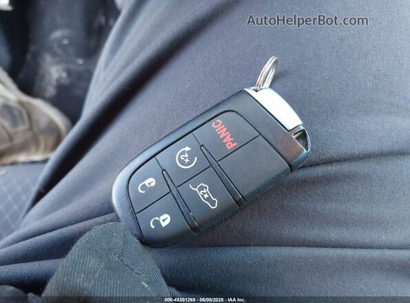 1C4RJFAG8LC125947 2020 JEEP GRAND CHEROKEE Черный Вид панели приборов