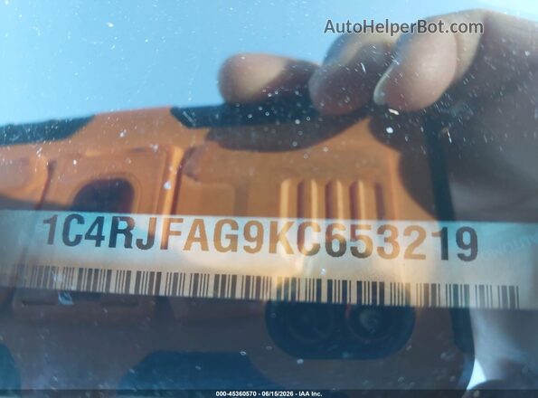 1C4RJFAG9KC653219 2019 JEEP GRAND CHEROKEE Silver ძრავის განყოფილების ხედი