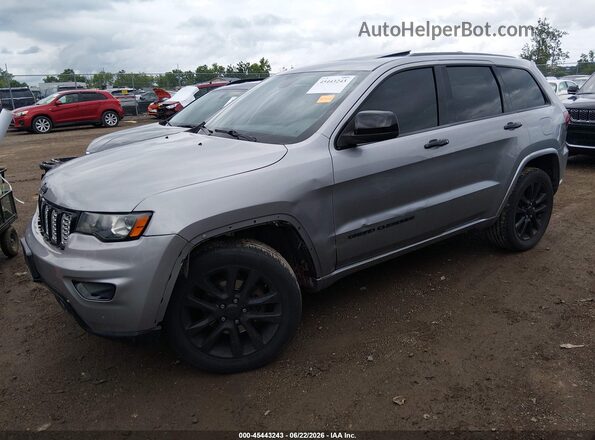1C4RJFAGXHC704610 2017 JEEP GRAND CHEROKEE Серый Передняя левая четверть