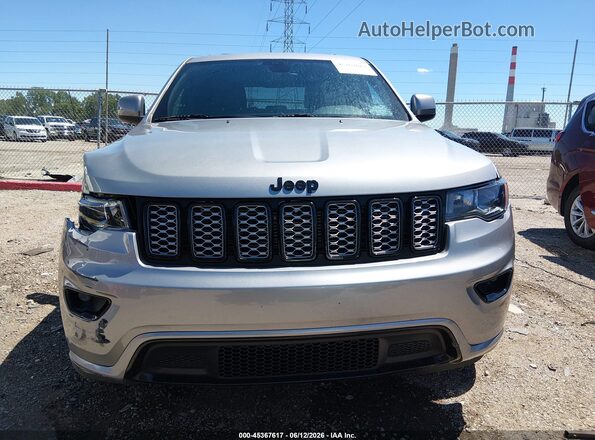 1C4RJFAGXHC714408 2017 JEEP GRAND CHEROKEE Silver ხელსაწყოთა პანელის ხედი