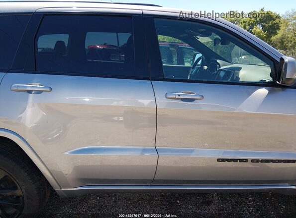 1C4RJFAGXHC714408 2017 JEEP GRAND CHEROKEE Silver უკანა სალონის ხედი
