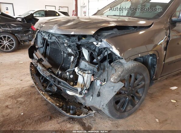 1C4RJFAGXHC909828 2017 JEEP GRAND CHEROKEE Серый Вид спереди