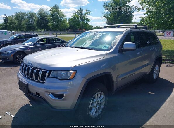 1C4RJFAGXJC276513 2018 JEEP GRAND CHEROKEE Silver Առջևի ձախ երեք քառորդ տեսարան
