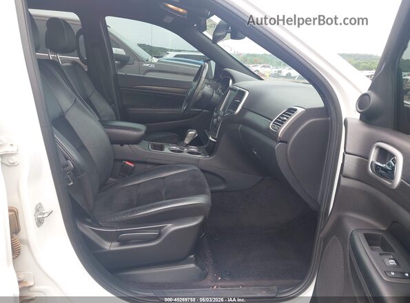 1C4RJFAGXJC311373 2018 JEEP GRAND CHEROKEE White Front interior view