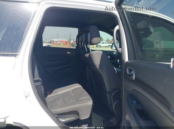 1C4RJFAGXJC370326 2018 JEEP GRAND CHEROKEE White VIN sticker view