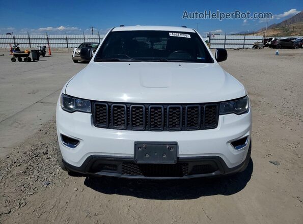 1C4RJFAGXJC405902 2018 JEEP GRAND White Front view
