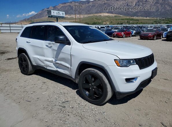 1C4RJFAGXJC405902 2018 JEEP GRAND White Front right