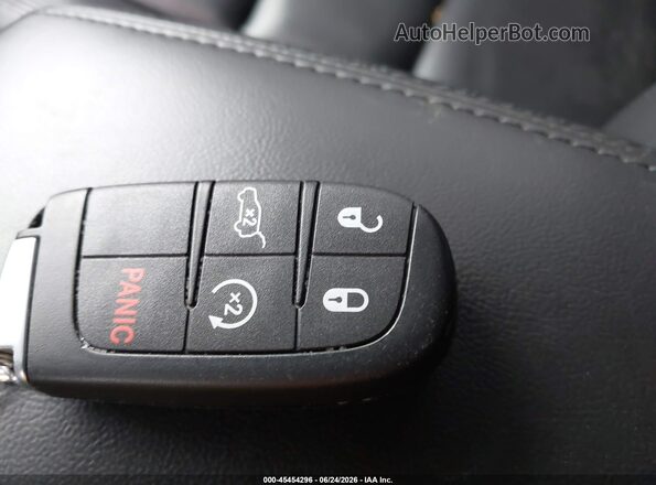 1C4RJFBG0JC379356 2018 JEEP GRAND CHEROKEE Silver Вид панелі приладів