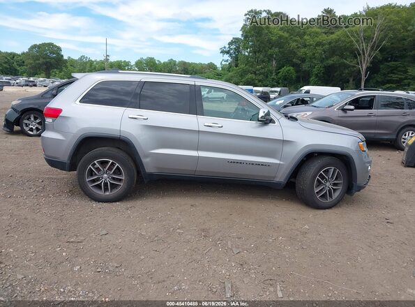 1C4RJFBG1JC336967 2018 JEEP GRAND CHEROKEE Gray Vista interior trasera