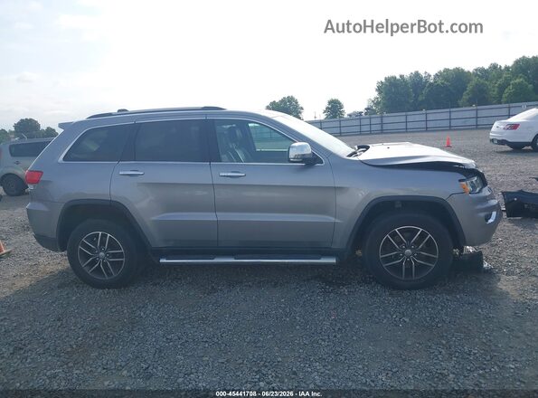1C4RJFBG2HC809253 2017 JEEP GRAND CHEROKEE Silver Widok wnętrza z tyłu
