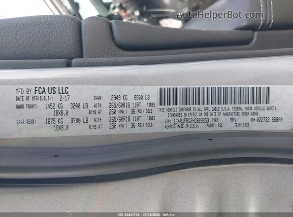 1C4RJFBG2HC809253 2017 JEEP GRAND CHEROKEE Silver Widok komory silnika